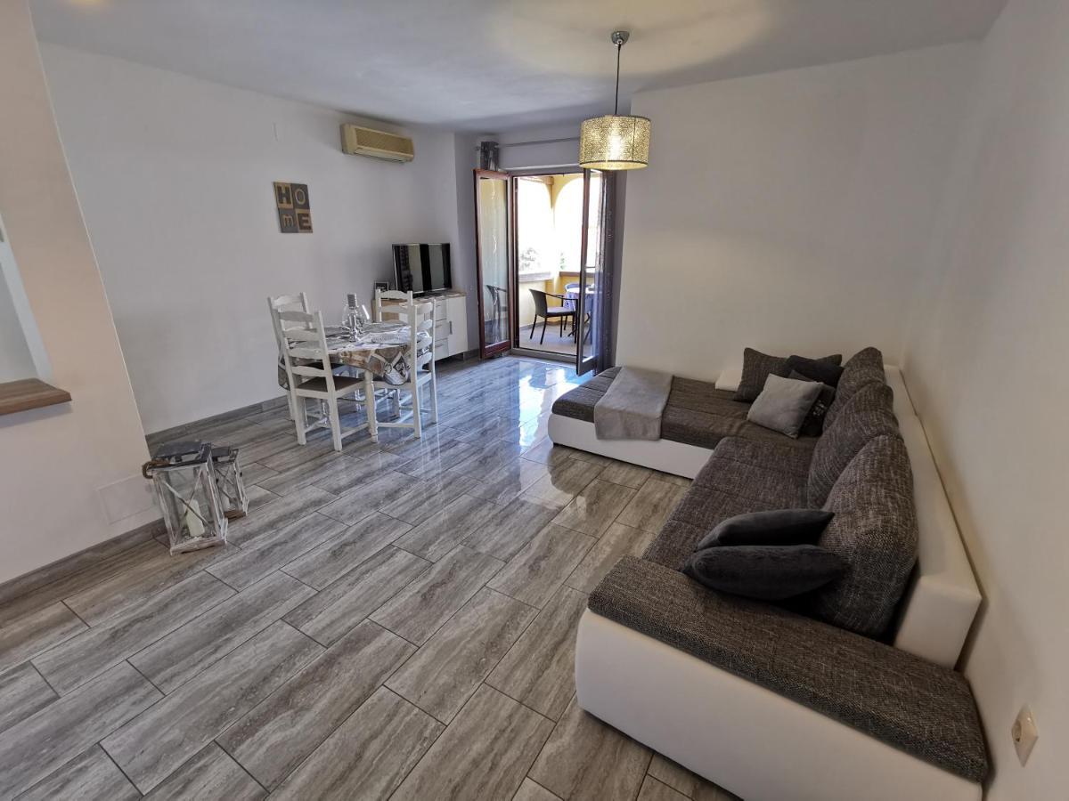 Apartments Lea 2 Malinska Bagian luar foto