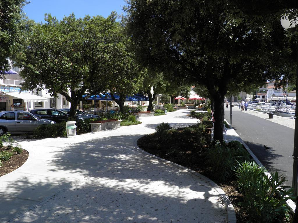Apartments Lea 2 Malinska Bagian luar foto